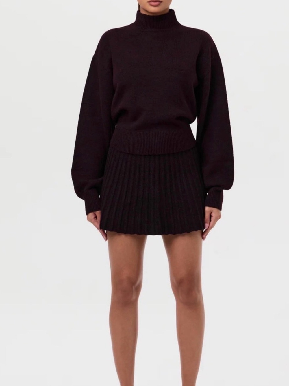 naked wardrobe Burgandy Black Ribbed Pleated Knit Mini Skirt